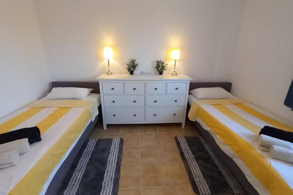Sunset Suite Victoria Ngoại thất bức ảnh