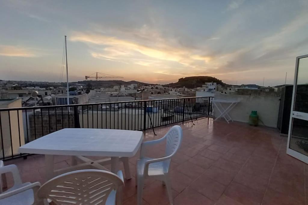 Sunset Suite Victoria Ngoại thất bức ảnh